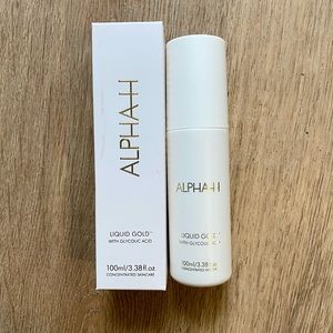 New in Box Alpha H liquid gold exfoliating treatment